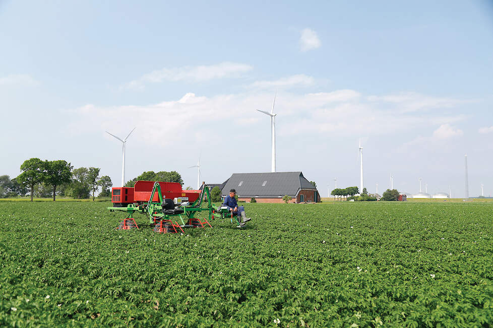 Nederland bedient de wereldmarkt met de aardappel en dat gewas heeft een grote uitdaging. Er is namelijk geen ras dat zowel bestand is tegen fytoftora-schimmel als tegen aaltjes.